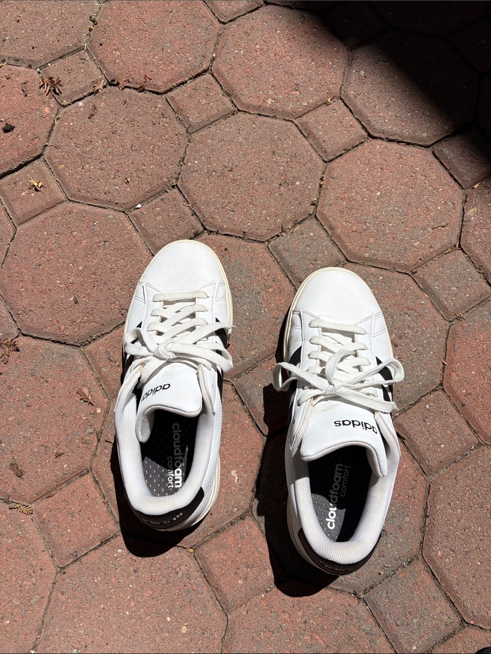 Adidas White Low-Top Sneakers with Black Three-Stripes | Size 8 US - Picture 5 of 12